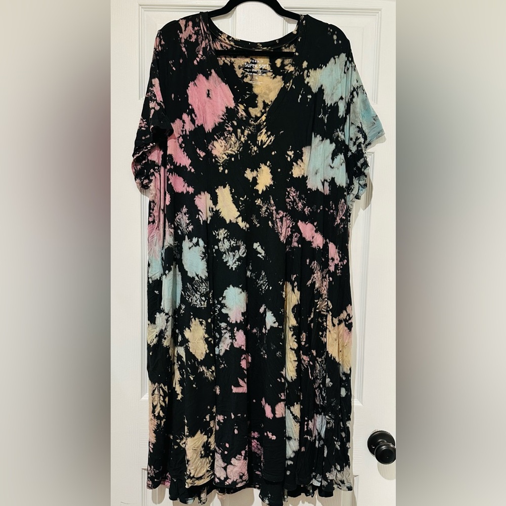Torrid Sz. 4 Tie-Dye Short Sleeve with pockets Jersey knit dress